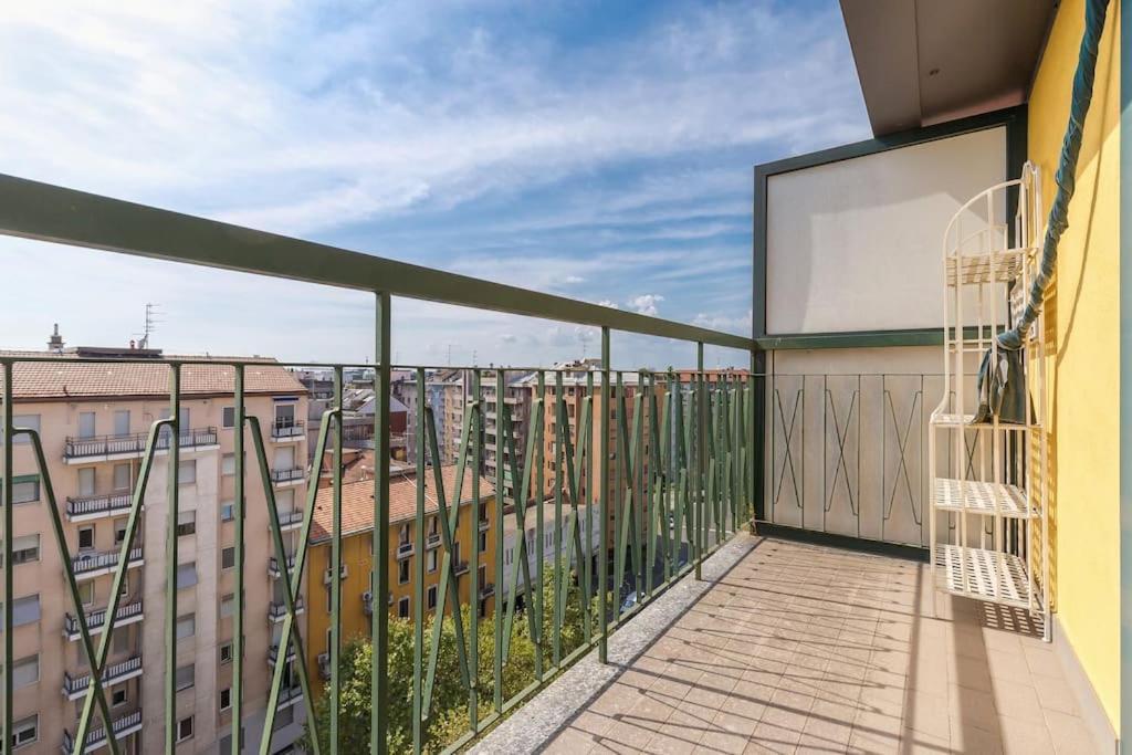 Unique & Strategic Flat, 50M From M4 Station Apartamento Milão Exterior foto